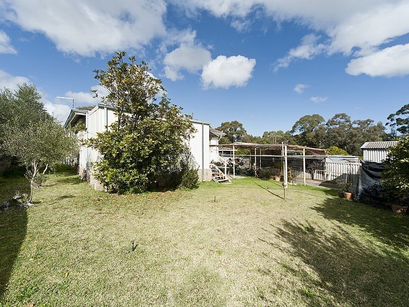 5 Cowcher Way West, Medina WA 6167