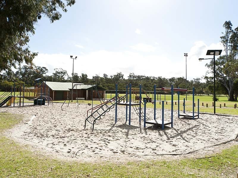 5 Cowcher Way West, Medina WA 6167