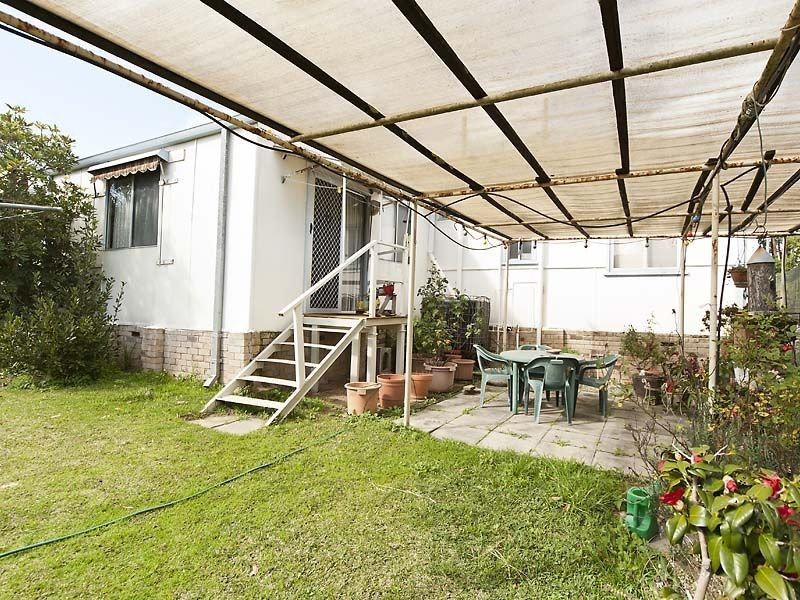 5 Cowcher Way West, Medina WA 6167