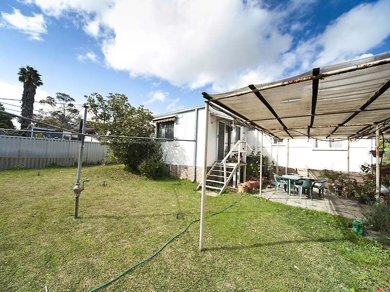 5 Cowcher Way West, Medina WA 6167