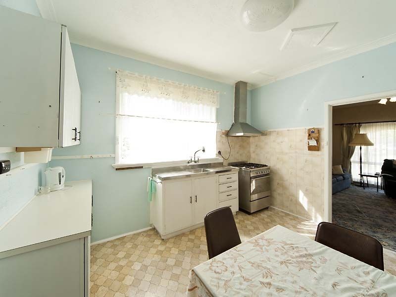 5 Cowcher Way West, Medina WA 6167