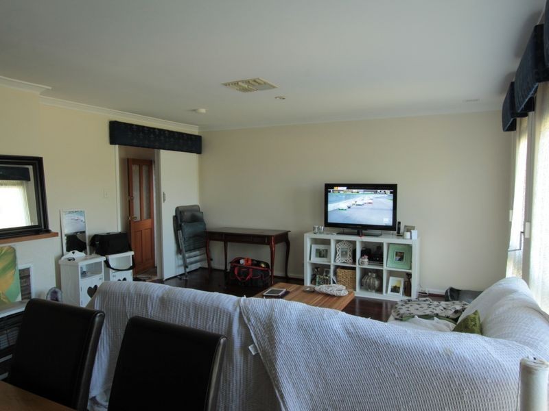 3 Jecks Place, Orelia WA 6167