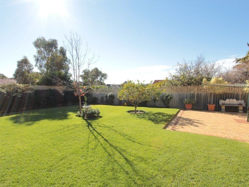 4 Theseus Way, Coolbellup WA 6163