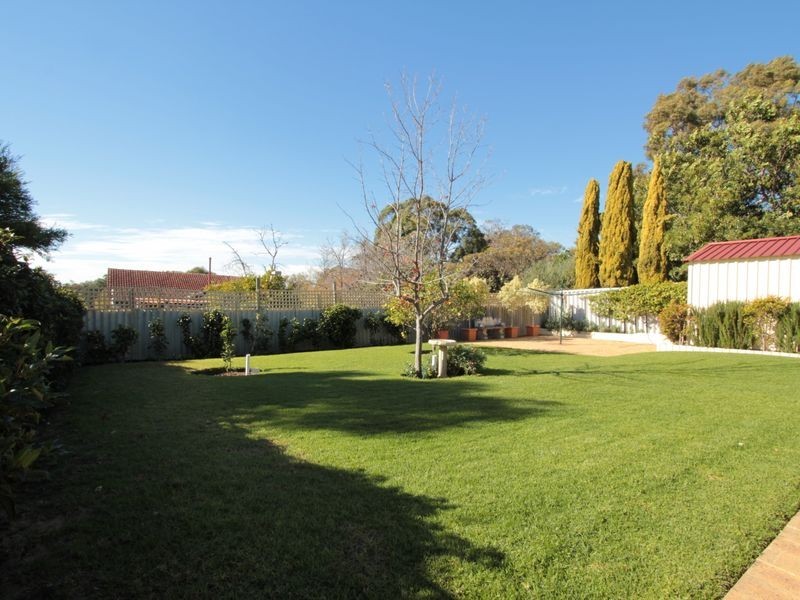 4 Theseus Way, Coolbellup WA 6163