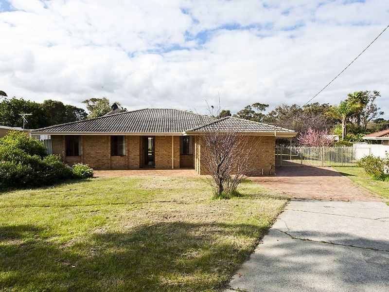 2 Lark Crescent, Yangebup WA 6164