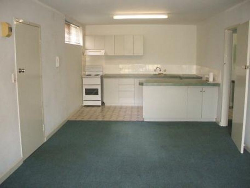 32/2 Pengilly Road, Orelia WA 6167