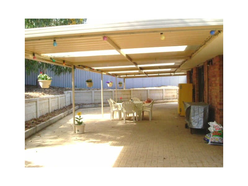 10 Challenger Avenue, Parmelia WA 6167