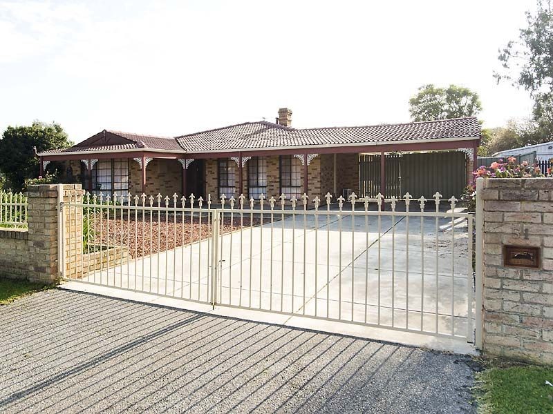 51 Sexty Street, Armadale WA 6112