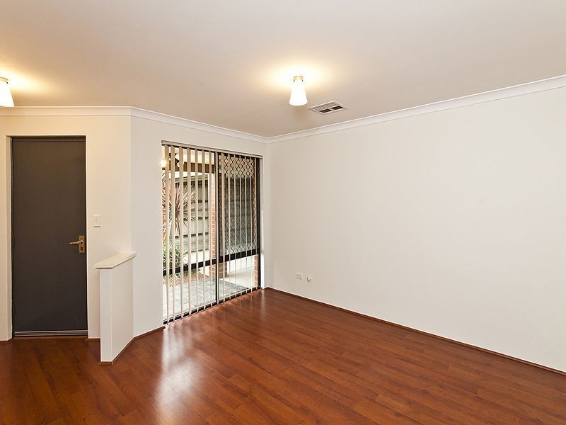 31 Araluen Cres, Bertram WA 6167