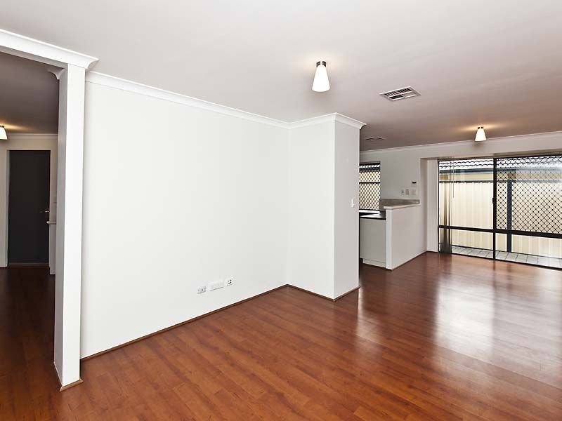 31 Araluen Cres, Bertram WA 6167