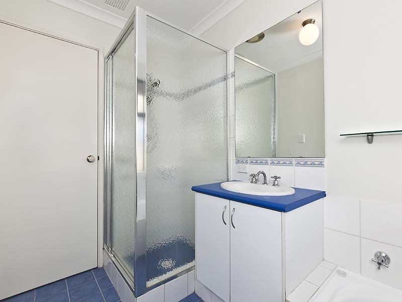 31 Araluen Cres, Bertram WA 6167