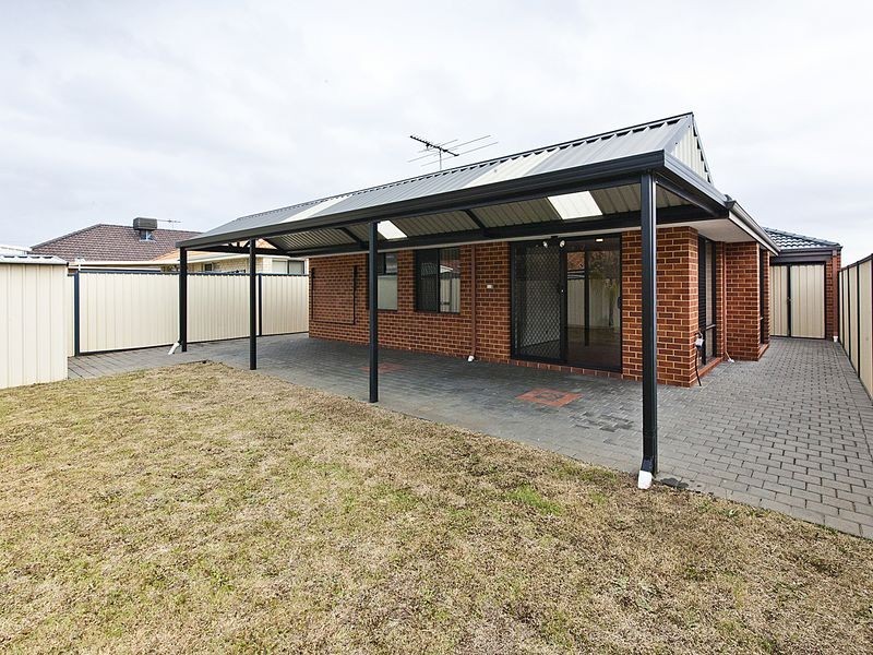 31 Araluen Cres, Bertram WA 6167