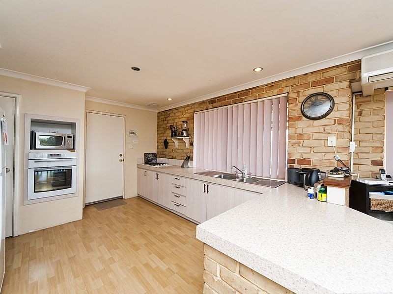 11 Kongal Heights, Leda WA 6170
