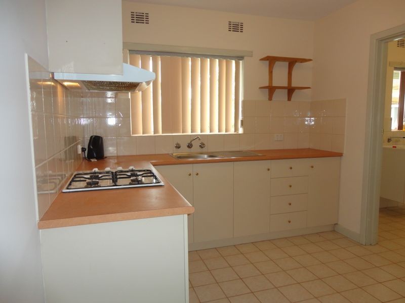 3/12 Edmund Way, Calista WA 6167