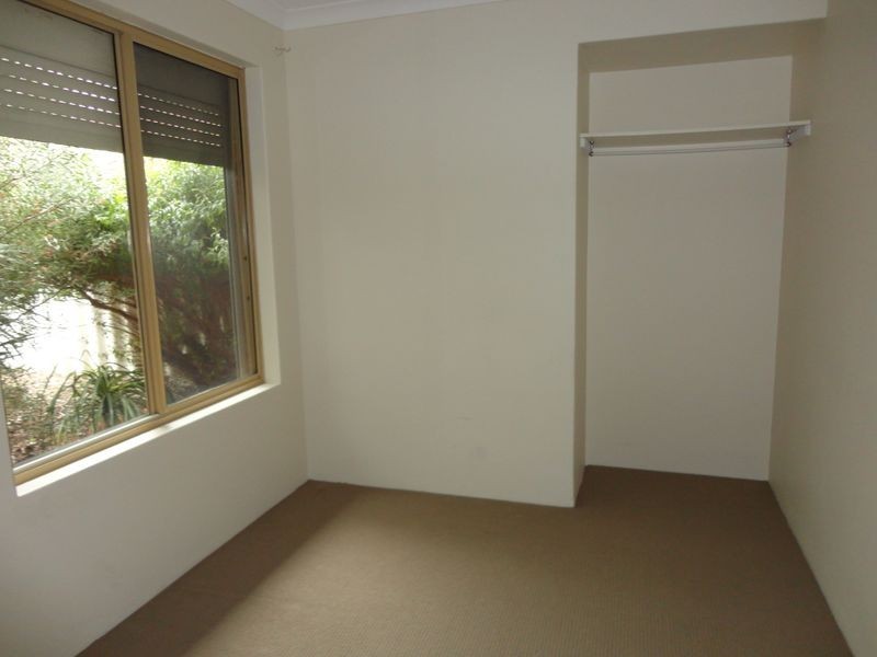 7 Graydon Grove, Leda WA 6170