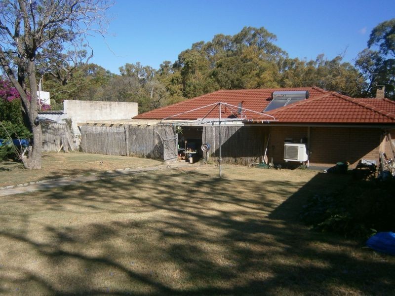 5 Leasham Way, Medina WA 6167