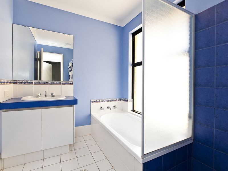 3 Hueston Lkt, Leda WA 6170