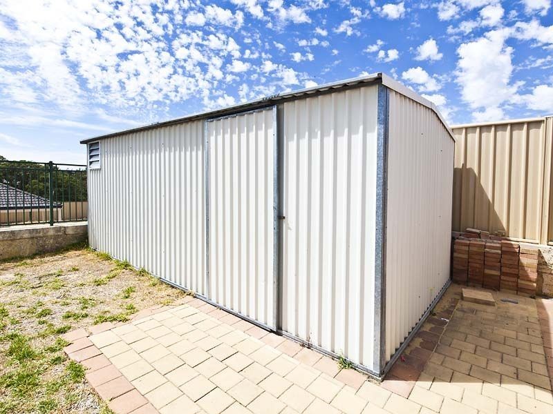 3 Hueston Lkt, Leda WA 6170