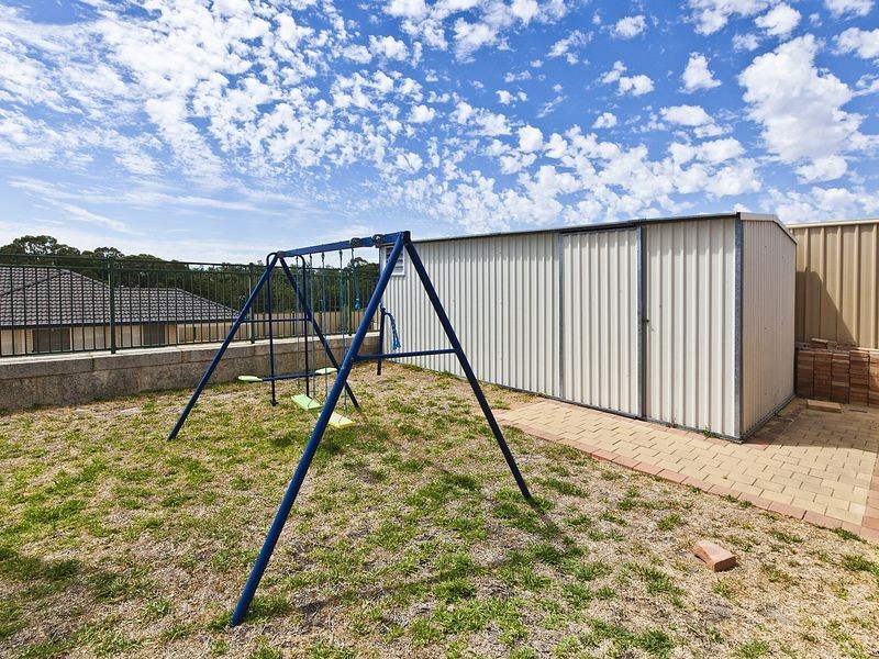 3 Hueston Lkt, Leda WA 6170