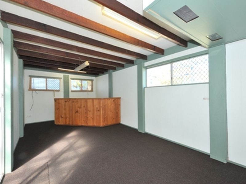 30 Adamson Road, Parmelia WA 6167
