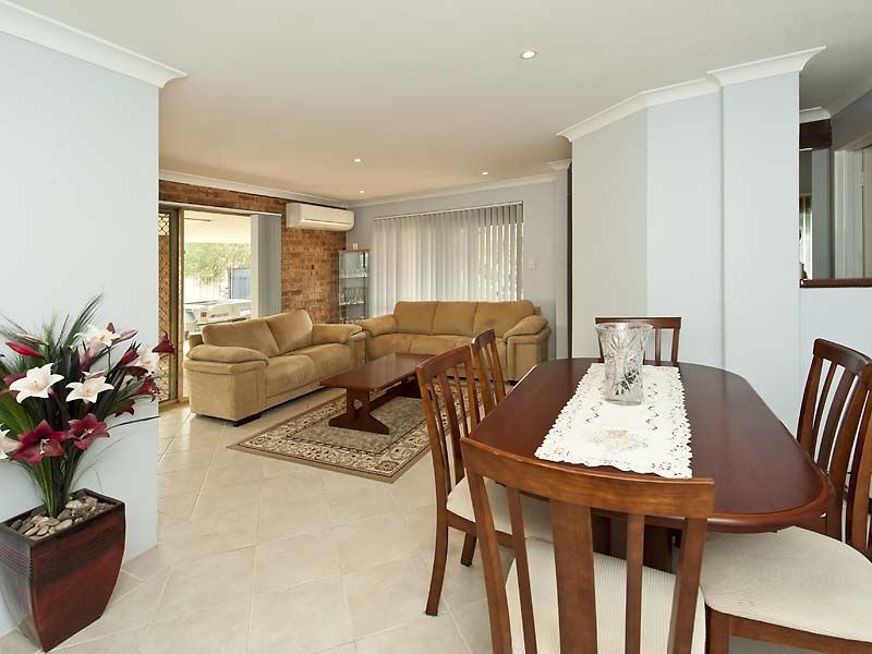 9 Turpin Place, Parmelia WA 6167