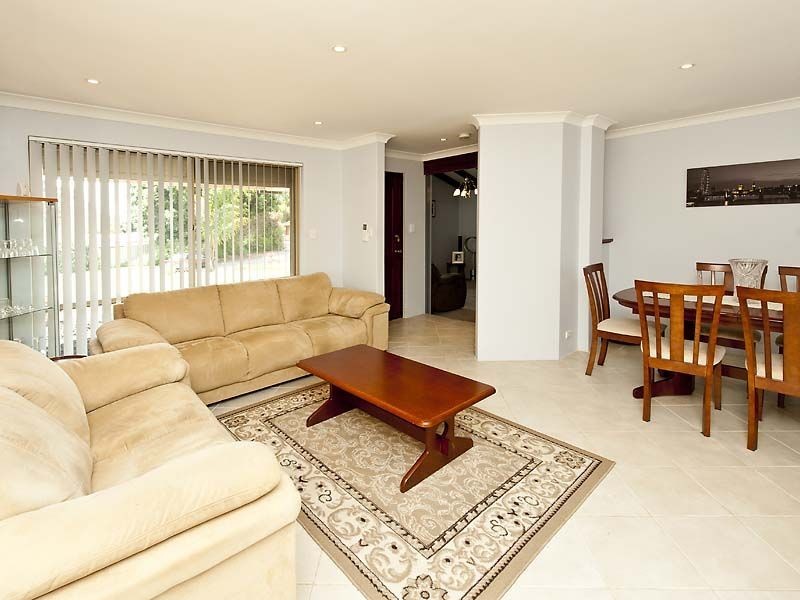 9 Turpin Place, Parmelia WA 6167