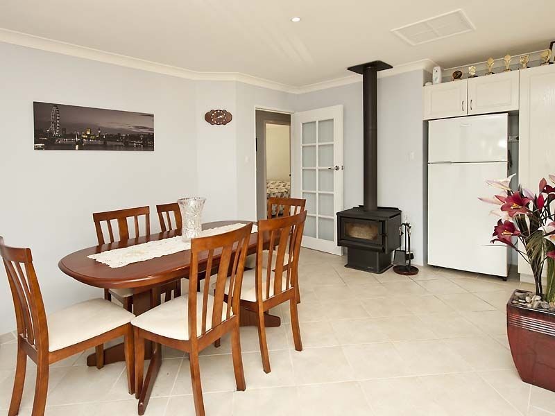 9 Turpin Place, Parmelia WA 6167
