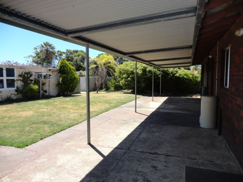 2 Nevis Place, Safety Bay WA 6169