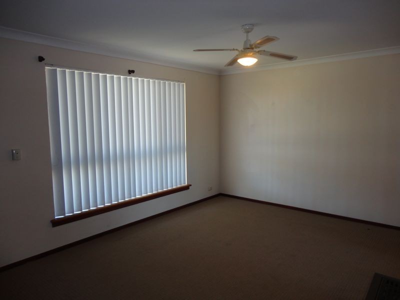 2 Nevis Place, Safety Bay WA 6169