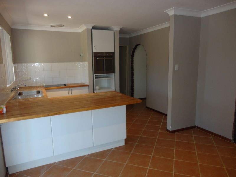 2 Nevis Place, Safety Bay WA 6169