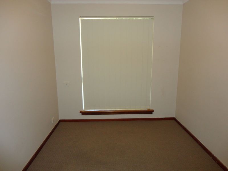 2 Nevis Place, Safety Bay WA 6169