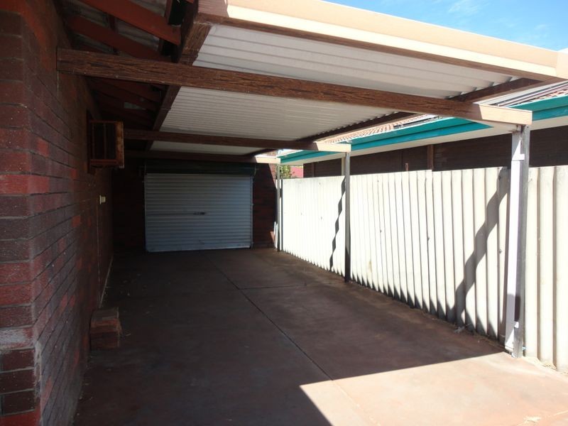 2 Nevis Place, Safety Bay WA 6169