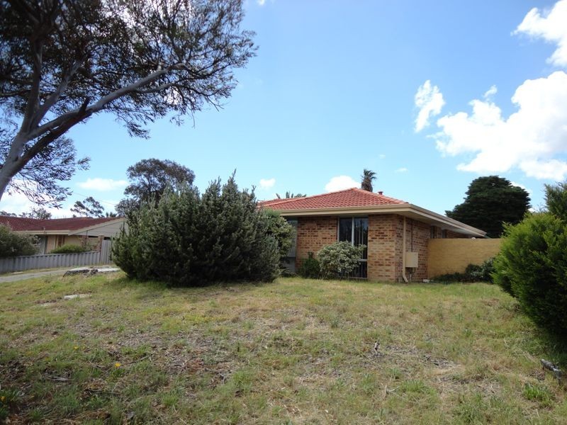 54 Challenger Avenue, Parmelia WA 6167