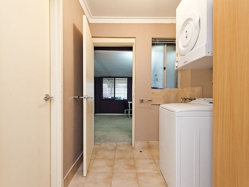 106 Sulphur Road, Parmelia WA 6167