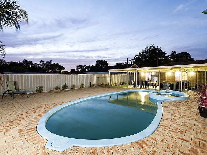 106 Sulphur Road, Parmelia WA 6167
