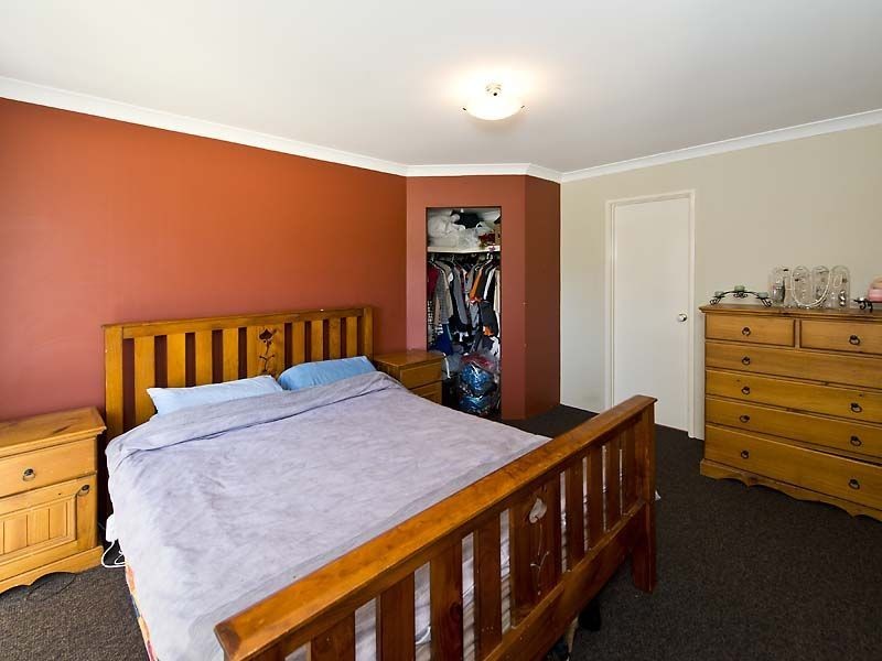 27 Sutherland Parade, Parmelia WA 6167