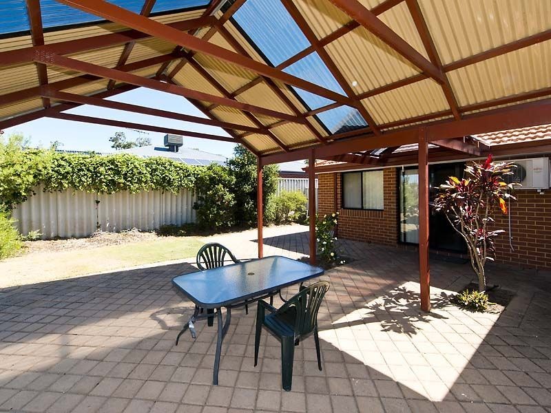27 Sutherland Parade, Parmelia WA 6167