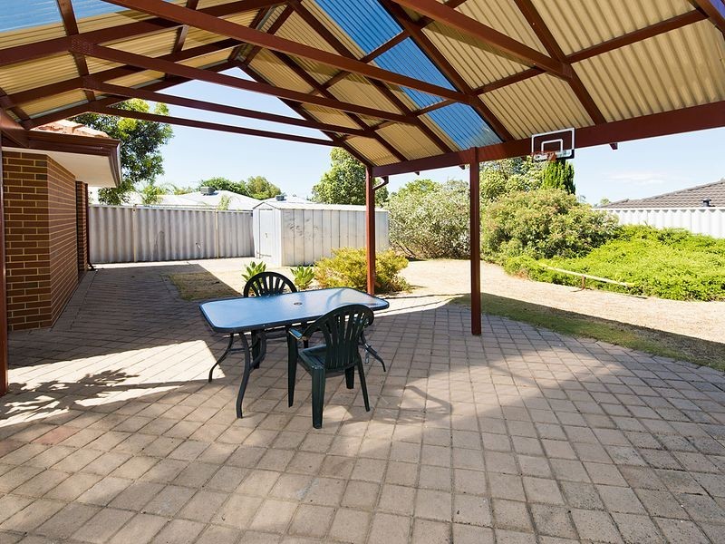 27 Sutherland Parade, Parmelia WA 6167
