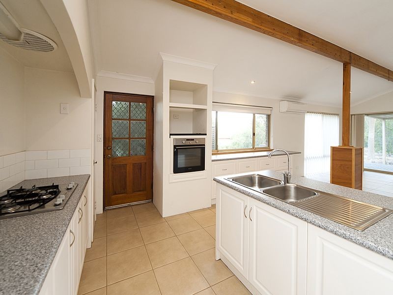 90 Silversmith Street, Wellard WA 6170