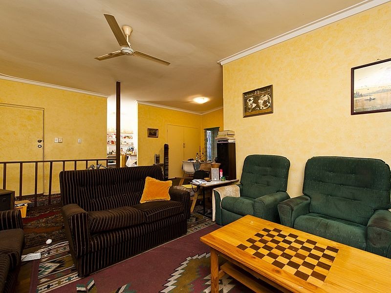 14 Clark Way, Orelia WA 6167