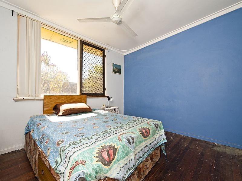14 Clark Way, Orelia WA 6167