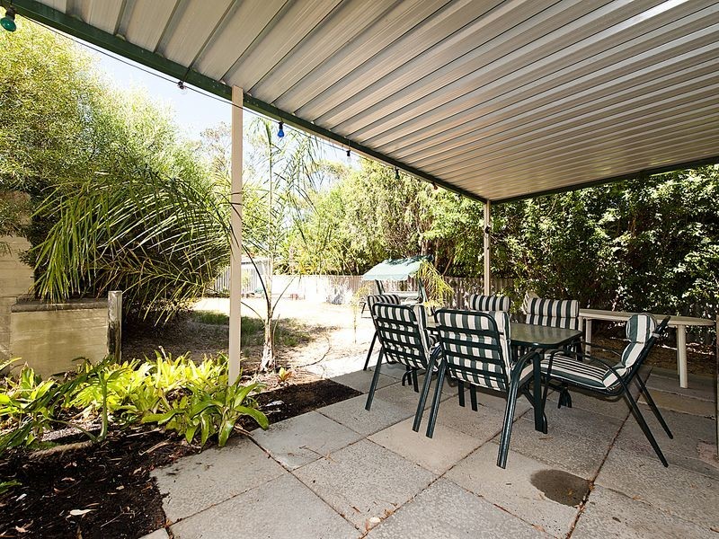 14 Clark Way, Orelia WA 6167