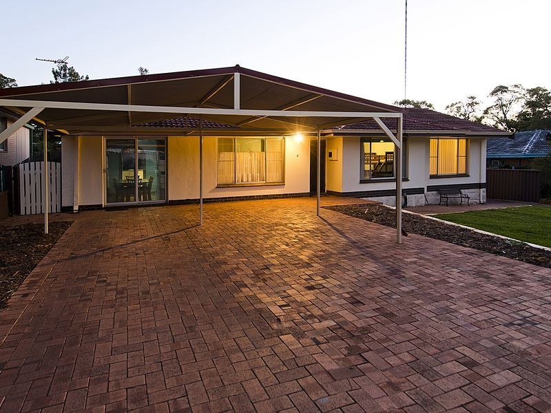 4 Blay Road, Calista WA 6167