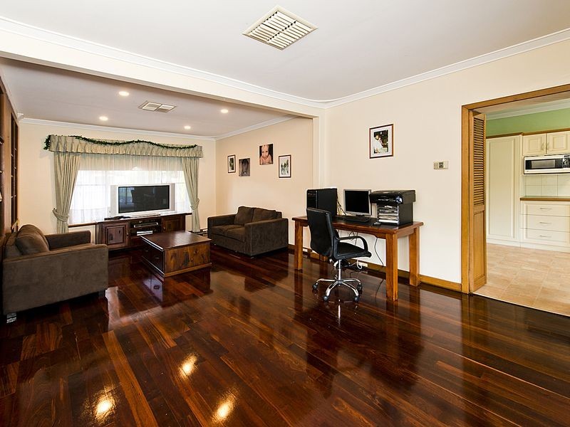 4 Blay Road, Calista WA 6167