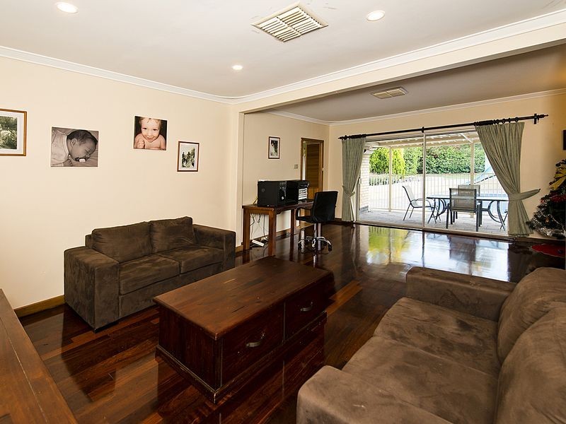 4 Blay Road, Calista WA 6167