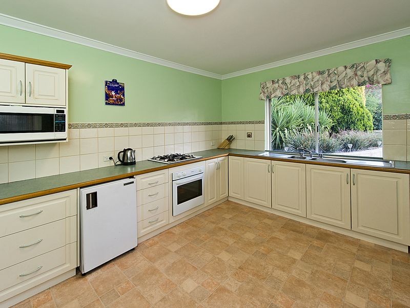 4 Blay Road, Calista WA 6167