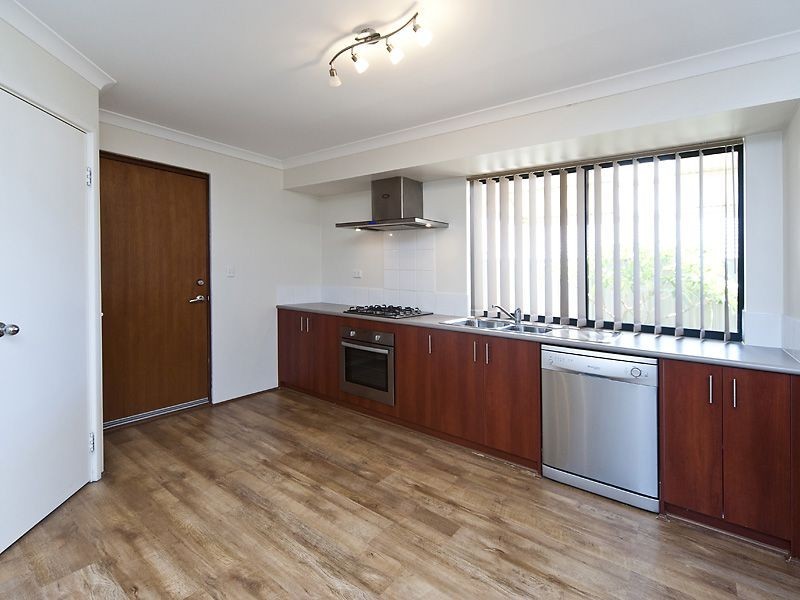 4 Glastonbury Street, Leda WA 6170