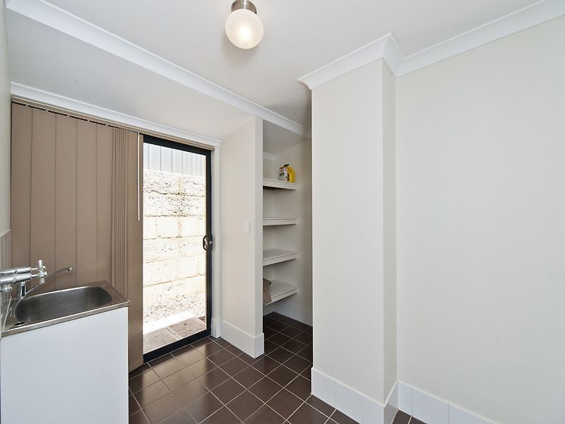 4 Glastonbury Street, Leda WA 6170