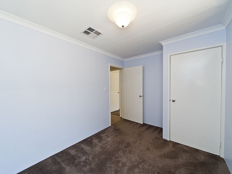 4 Glastonbury Street, Leda WA 6170