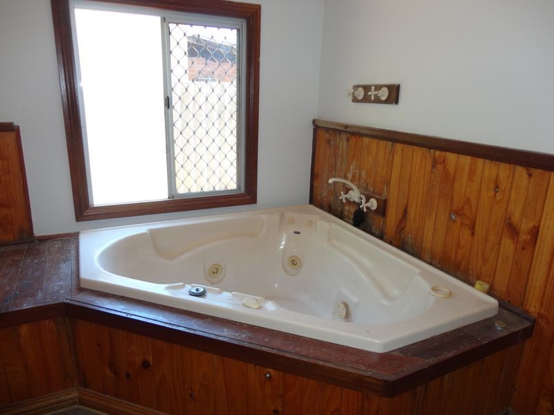 18 Derbal Street, Medina WA 6167